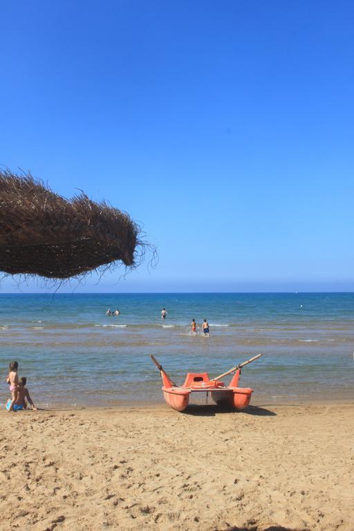 Hotel Baia Del Sole Марина-ди-Рагуза Экстерьер фото