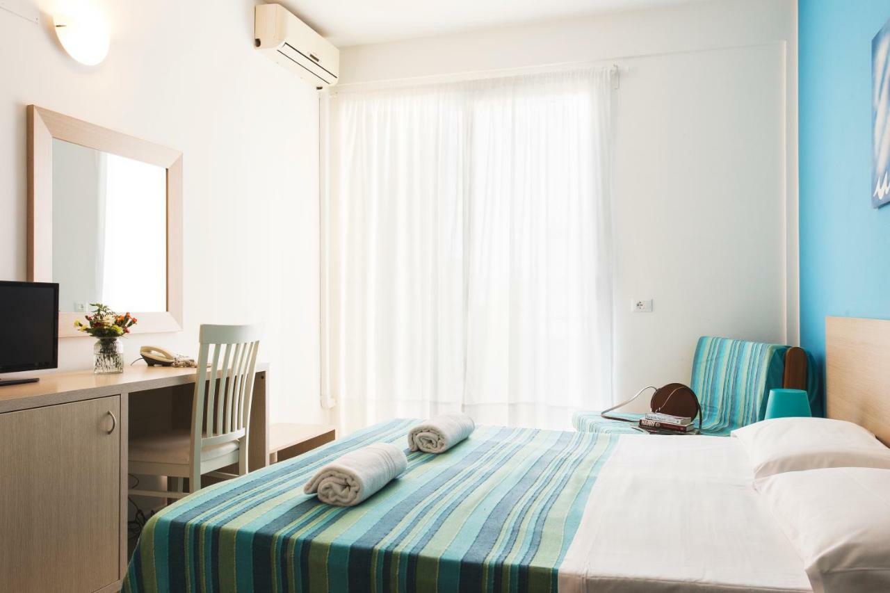 Hotel Baia Del Sole Марина-ди-Рагуза Экстерьер фото