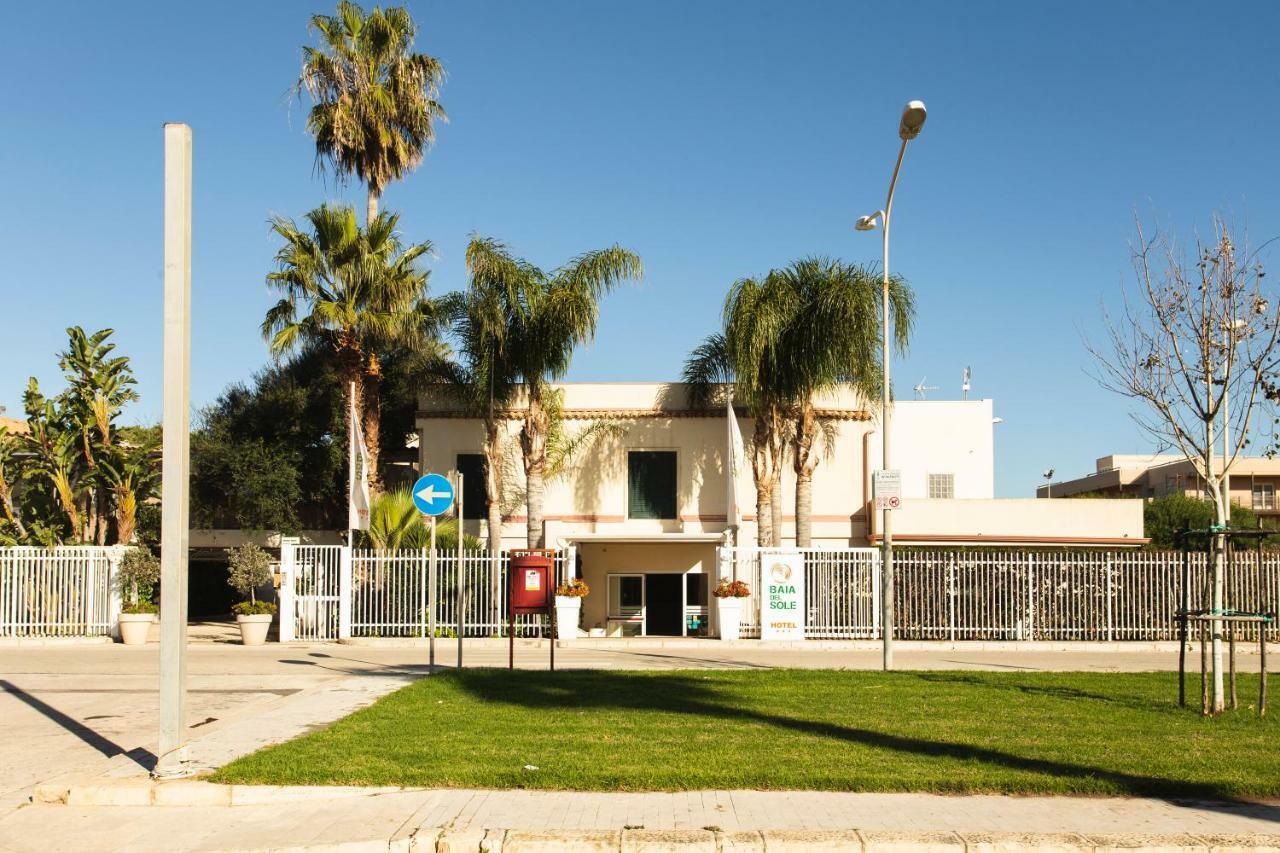 Hotel Baia Del Sole Марина-ди-Рагуза Экстерьер фото