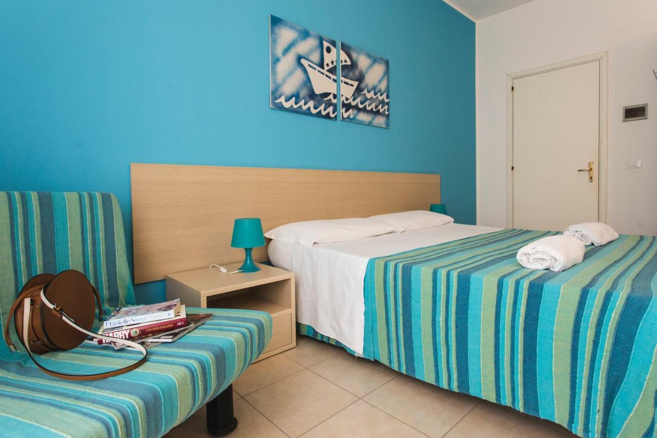 Hotel Baia Del Sole Марина-ди-Рагуза Экстерьер фото